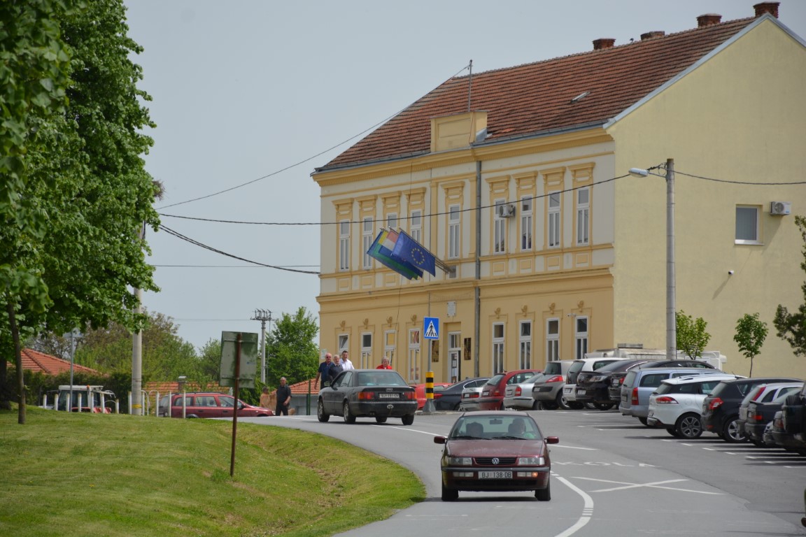 GRAĐEVINSKI RADOVI Nova Rača ulaže u svoje mjesne domove