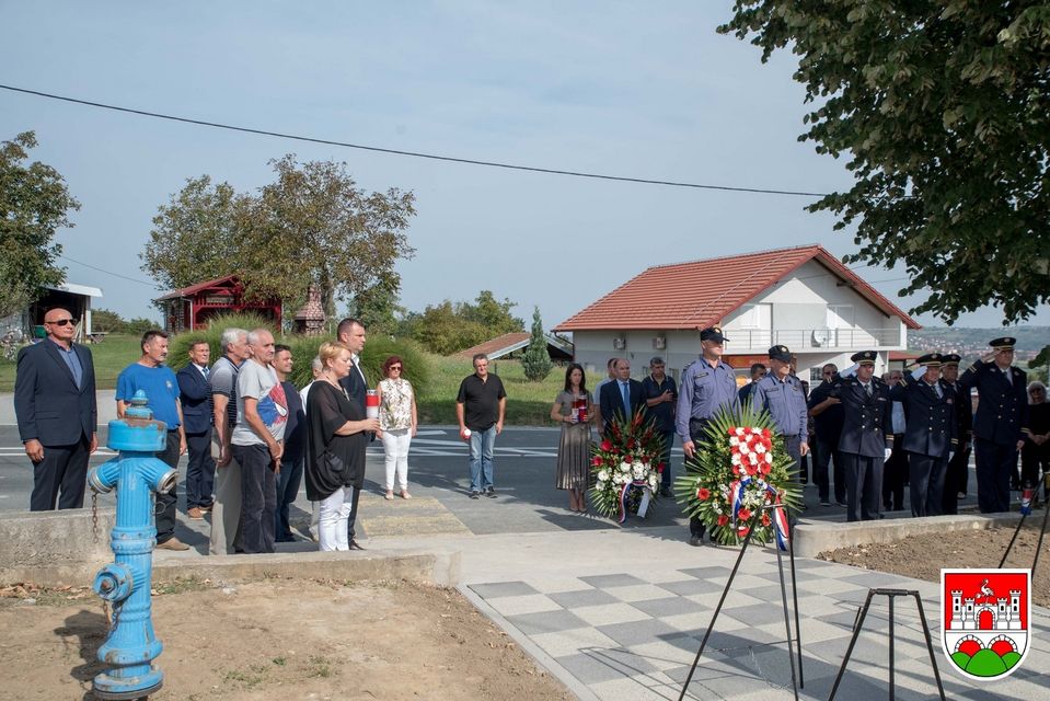 DAN BRANITELJA Izložba ratnih fotografija na Trgu i u Dvorcu