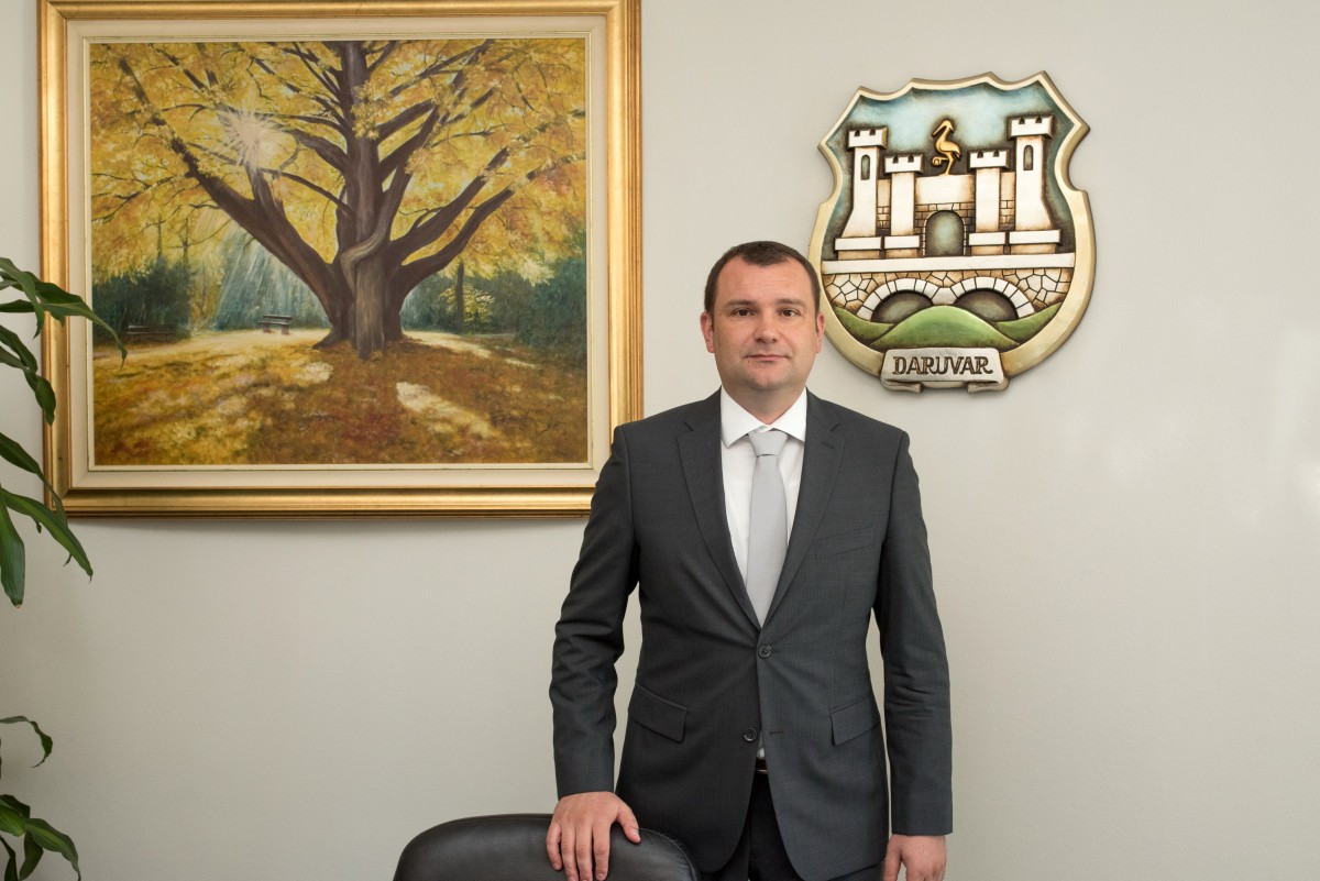 Nije ni kao ministar s Todorićem uspio graditi Toplice, a sad bi to radio s Plenkovićem kojeg kritizira!
