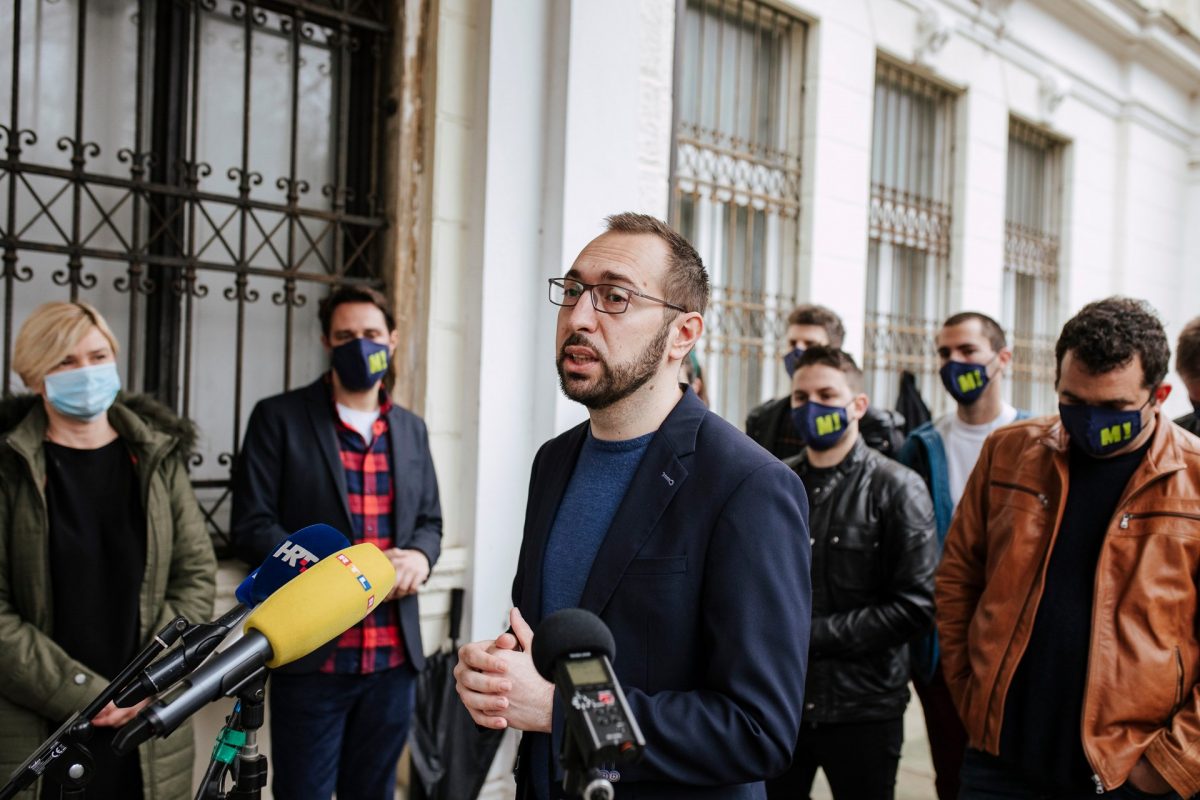 Šefovima u Holdingu bit će ponuđeno da se prebace na posao čistača ulica