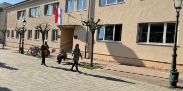 Trebate li nekog od službenika u Bjelovaru, pišite im i naoružajte se strpljenjem!