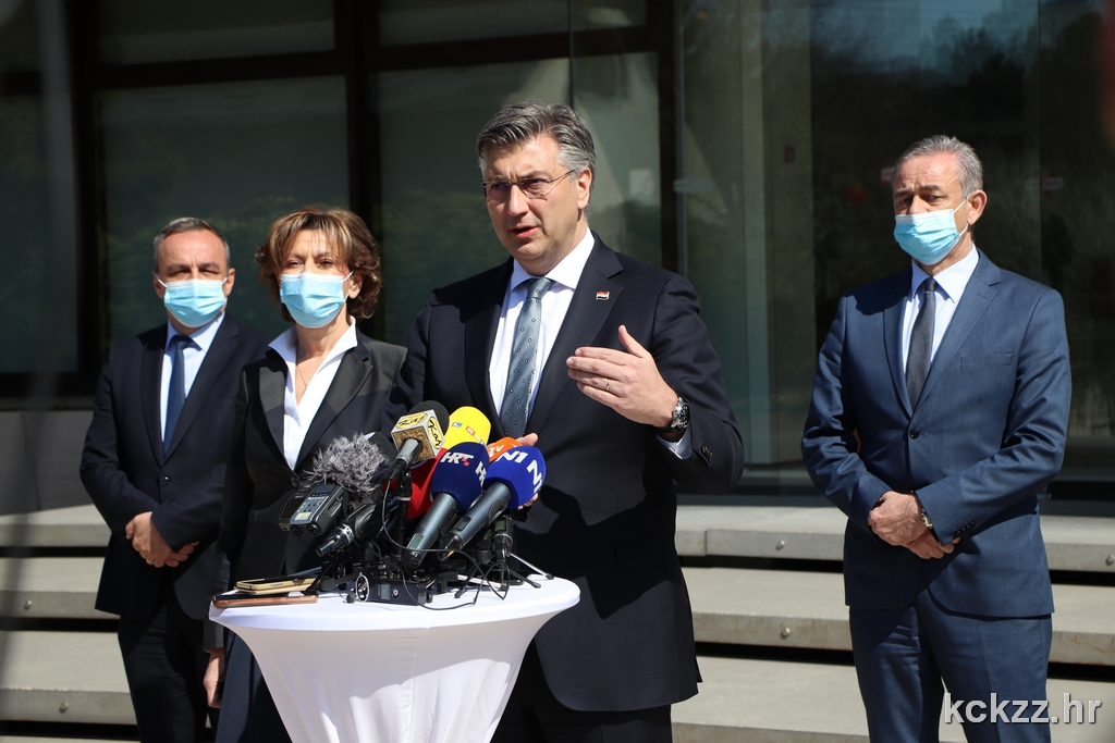 Premijer Plenković pozdravio 5,2 milijarde kuna vrijedne projekte KKŽ, obišao i Podravku