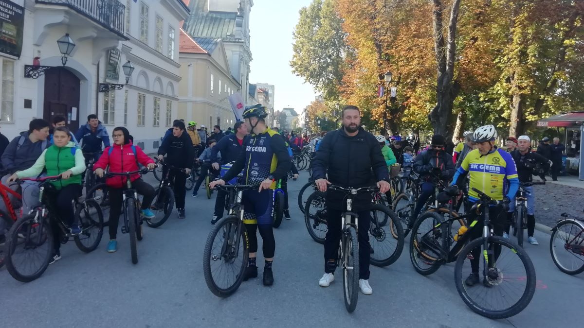 Oko 200 biciklista okupilo se na 1. Jesenskoj biciklijadi iz Bjelovara do V. Trojstva