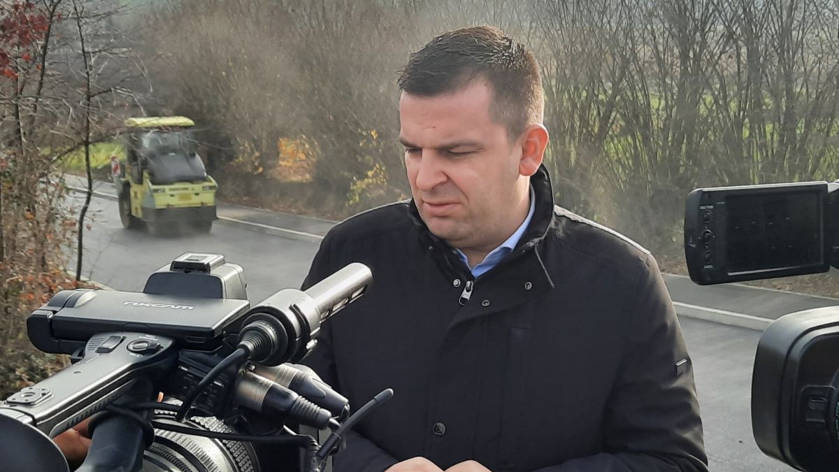 Asfaltirani zadnji metri ceste za Lug, potrošeno 2,6 milijuna kuna