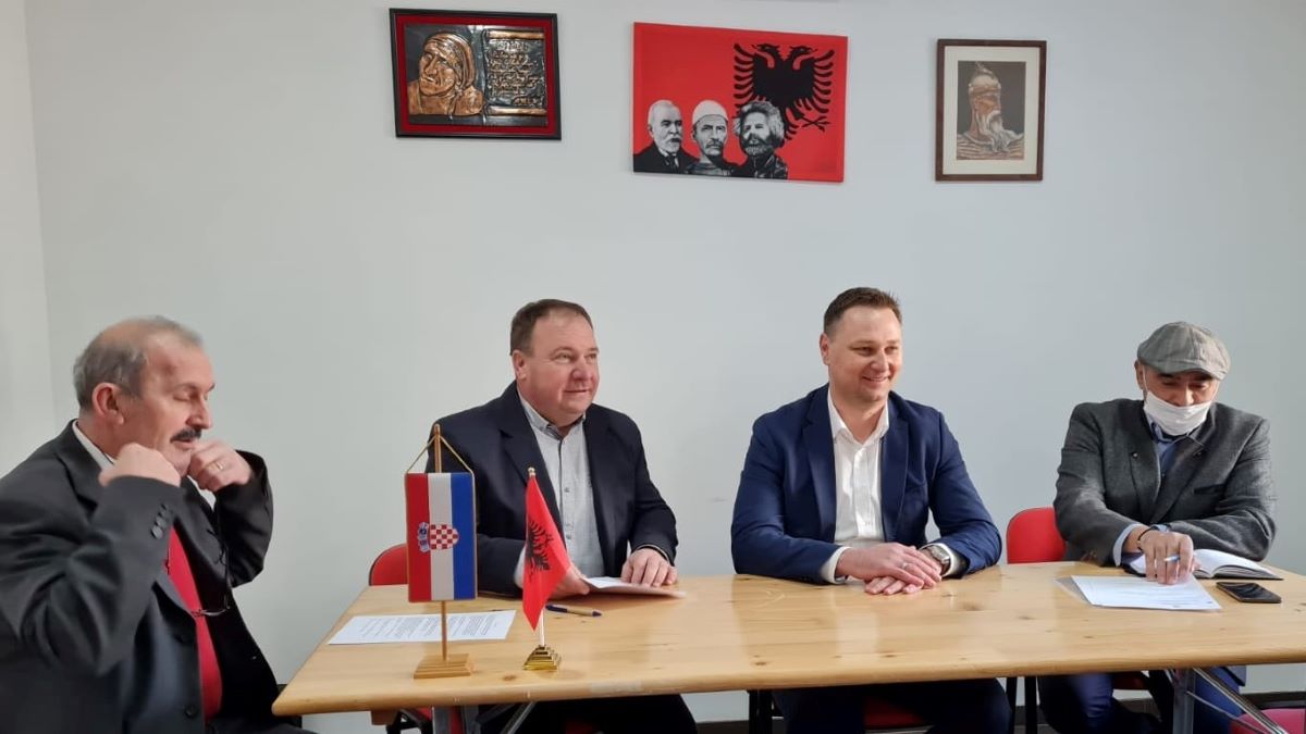 Albanci udomili manjine BBŽ - Marušić objasnio zašto je prepolovio potpore