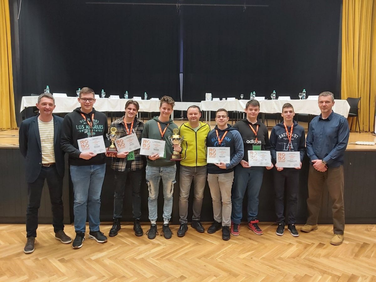Učenici Tehničke škole Daruvar osvojili prvo i drugo mjesto iz robotike na natjecanju u Češkoj