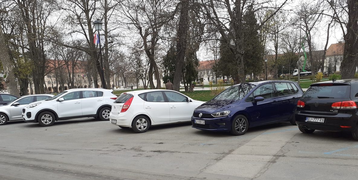 Hrebaku dosta, u Bjelovaru nema gradnje bez parkirnih mjesta, za veće zgrade i podzemna garaža
