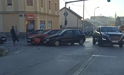 Prometna nesreća na jednoj od glavnih prometnica u gradu