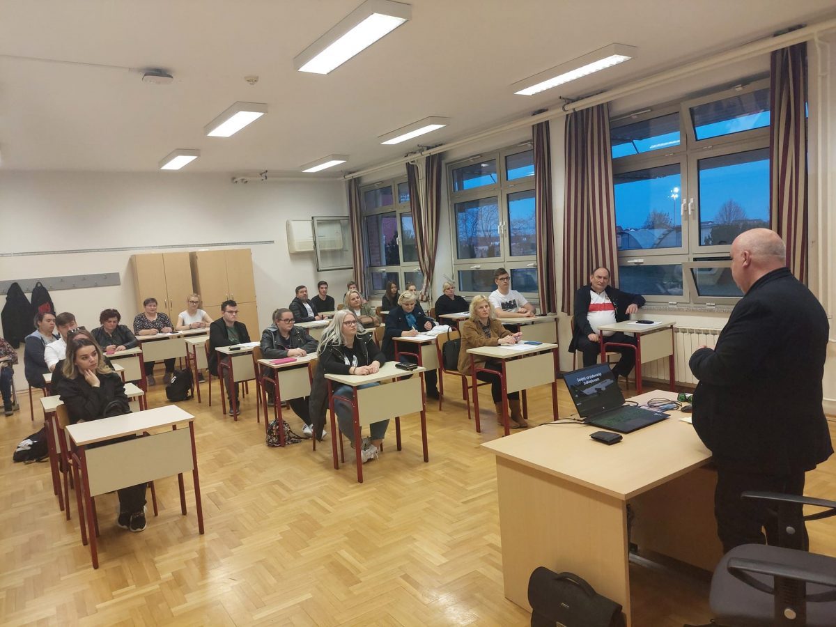 Učenici Komercijalne i trgovačke škole Bjelovar obavljaju zadnje pripreme za odlazak u Irsku