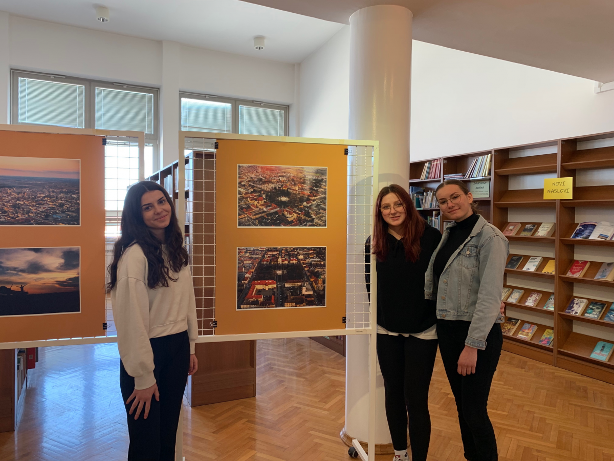 Motivi fotografije iz zraka još samo nekoliko dana izloženi u Medicinskoj školi Bjelovar