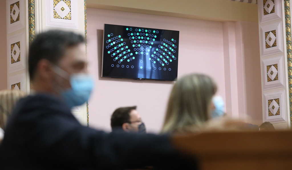 Oporba inzistira na raspuštanju Sabora, vladajući drže da je to uvreda zdravom razumu