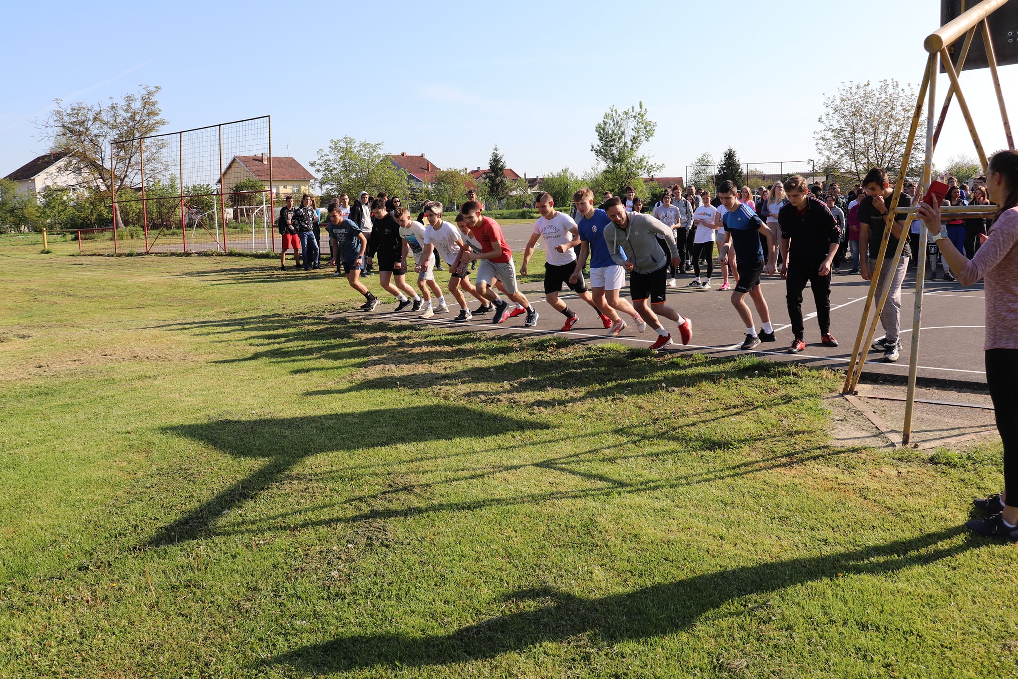 Grubišnopoljski srednjoškolci organizirali sportski dan za pamćenje