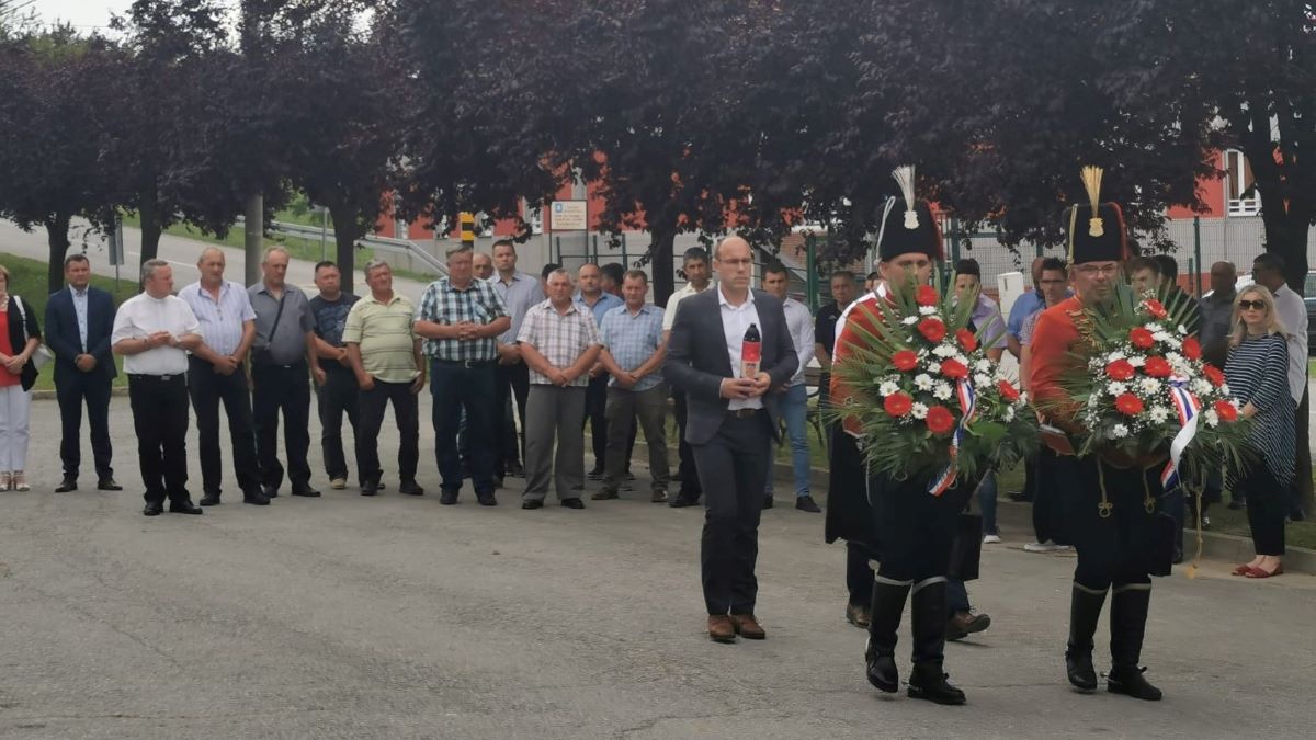 Šandrovac proslavio svoj dan! Bivši načelnik kući ponio nagradu za životno djelo