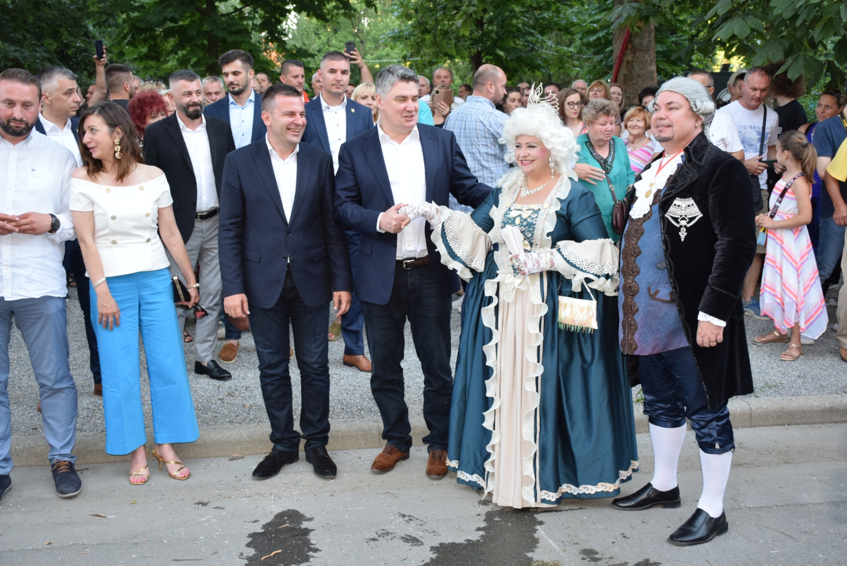 [FOTO] Predsjednik Milanović dočekao caricu Mariju na 26. Terezijani