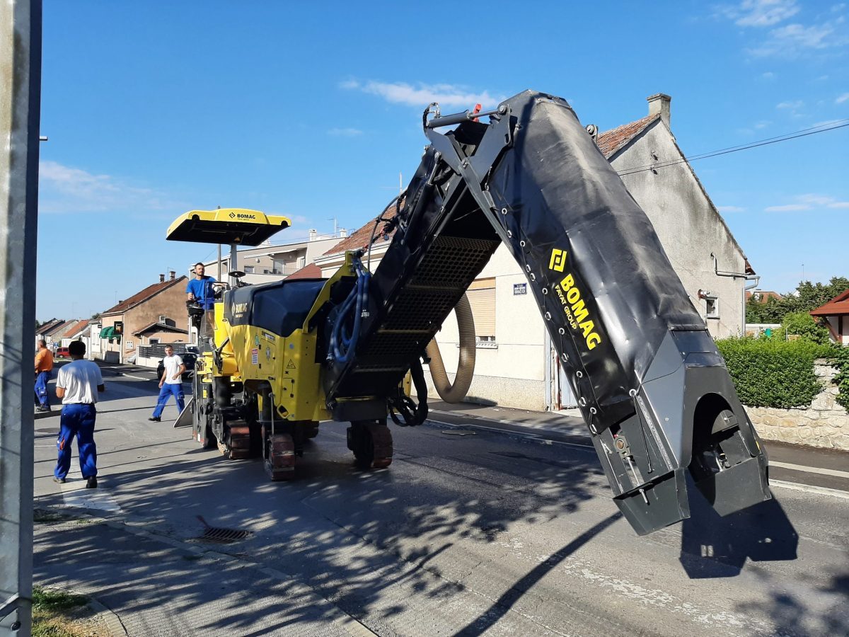Postavlja se završni sloj asfalta u Ulici Ivana Gorana Kovačića. Evo kada počinje obnova ceste u Gudovcu