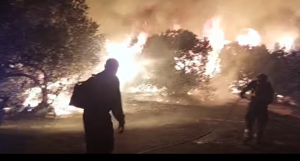 [VIDEO] Vatrogasci iz BBŽ u cjelonoćnoj borbi za obranu kuća kod Slanog, otkazana evakuacija