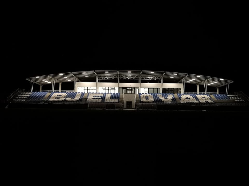 Bjelovarski stadion zabljesnuo u noći, kad će vatromet?