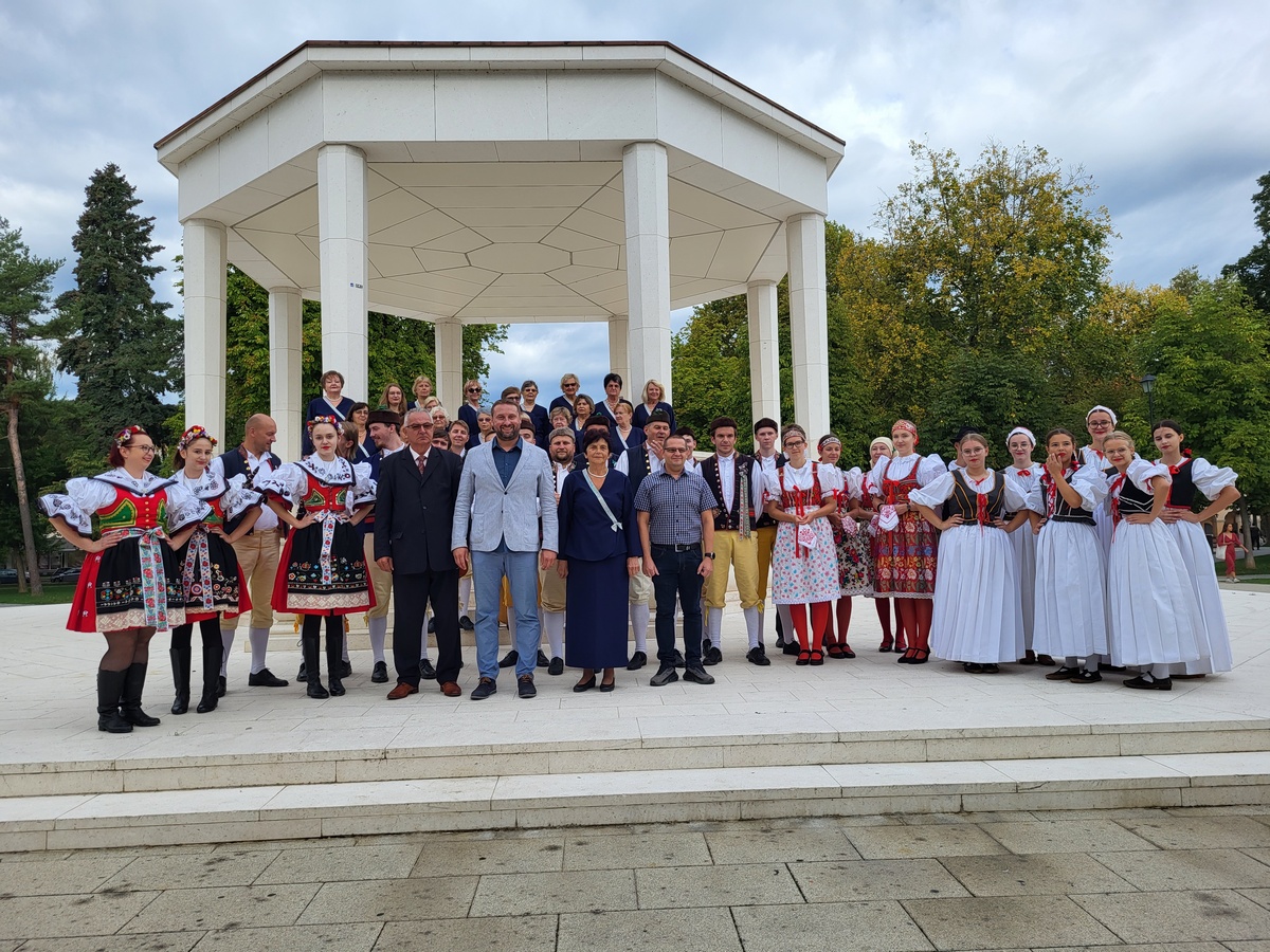 [FOTO] Dogradonačelnik Brajdić uoči Sajma ugostio Češku obec i KUD Bjelovar