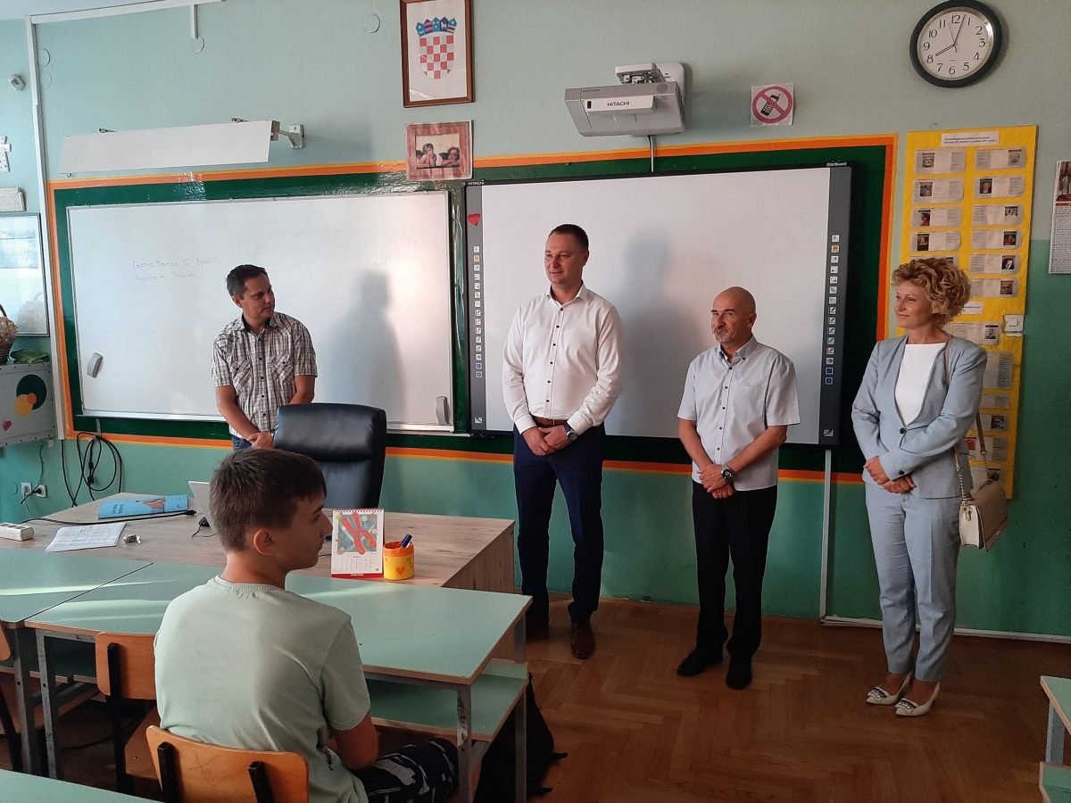 Župan Marušić posjetio Obrtničku školu te se dotaknuo aktualne teme o problemu s energentima...