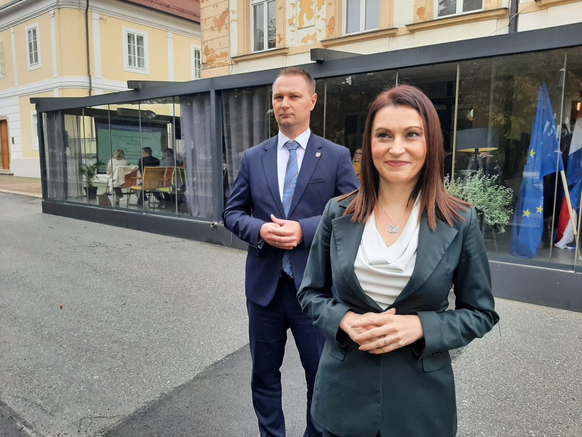 Ministrica Tramišak u Bjelovaru: Država će sufinancirati kredit za bolnicu, a pomoći će i Europski fondovi