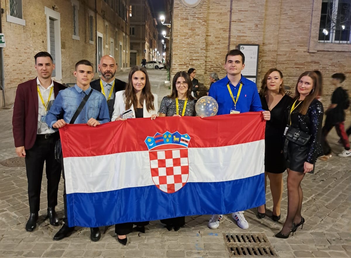Turističko ugostiteljska škola Bjelovar osvojila tri medalje na najvećem natjecanju škola u Europi!