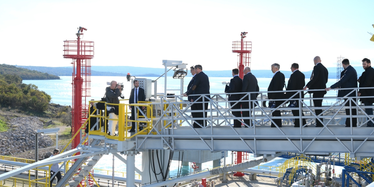 Hrvatski i austrijski premijeri obišli LNG Krk: Suradnjom do više novca iz EU fondova i energetske neovisnosti