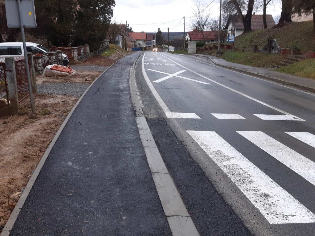 DARUVAR: Na inicijativu Mjesnog odbora i Grada Hrvatske ceste asfaltirale pješaku stazu