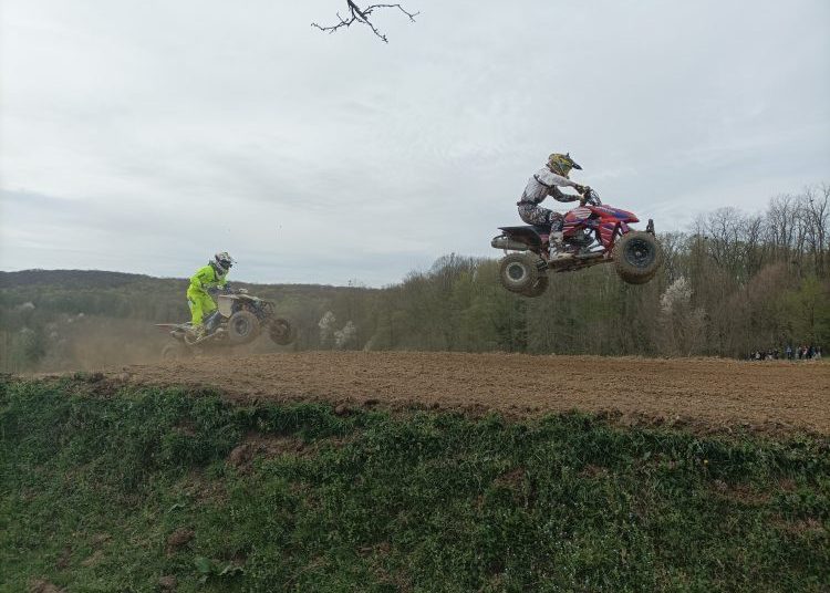 [VIDEO/FOTO] Motocross utrka u Gornjoj Petričkoj oduševila gledatelje