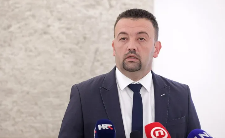 Hrvatski suverenisti bojkotirali vlastiti pokušaj da smijene Vladu