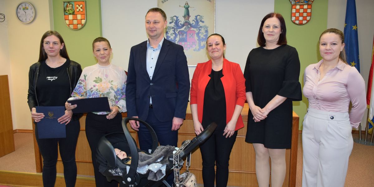 Zdravstveni djelatnici potpisali nove ugovore sa Županijom, donosimo njihove priče