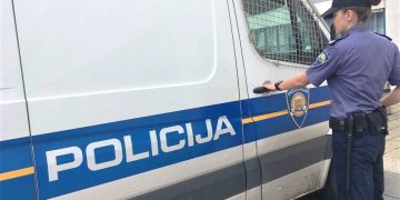Bjelovarčanin u dućanu bocom u glavu pogodio trgovkinju