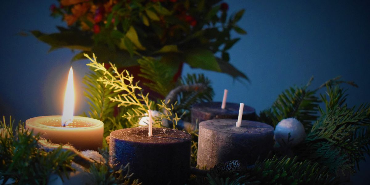 Znate li što simbolizira adventski vjenčić i svijeće?