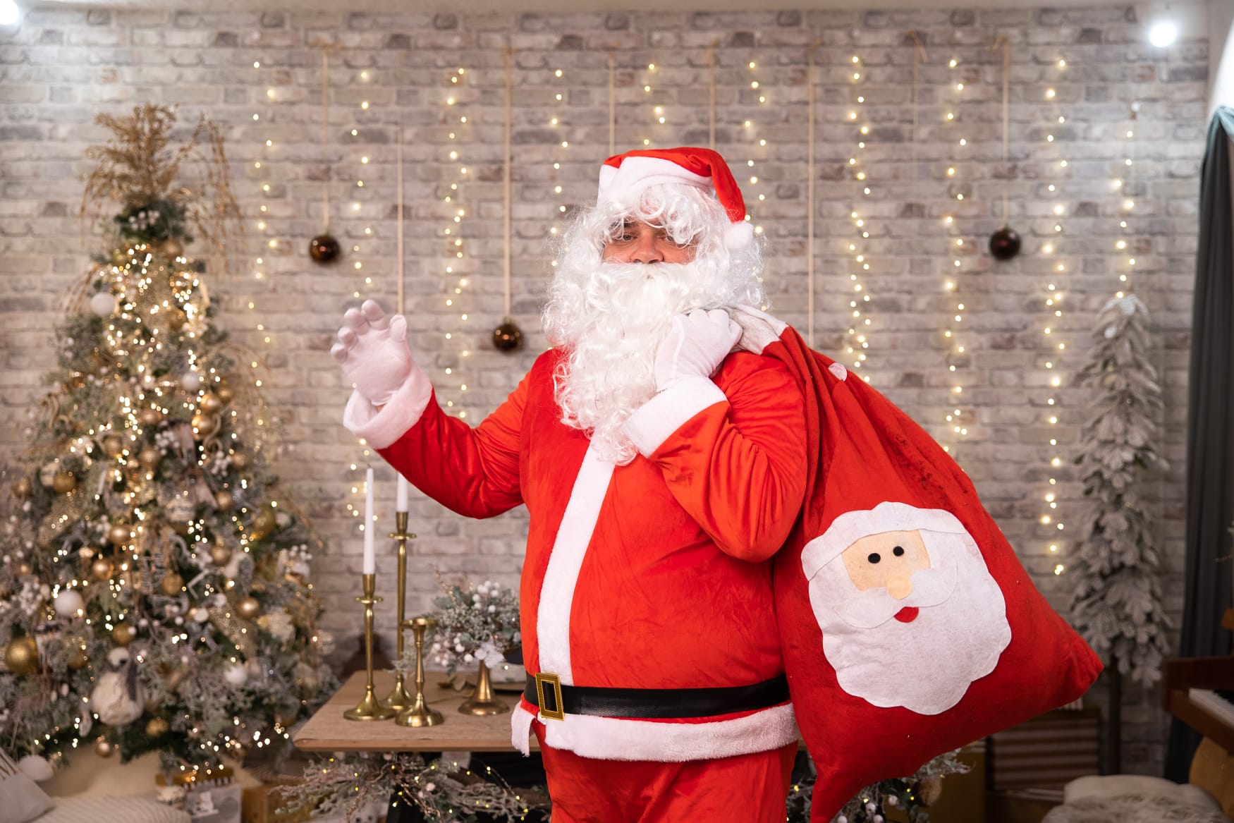 [VIDEO] Na bjelovarski Advent stiže Djed Mraz, a utjelovit će ga naš poznati glumac!