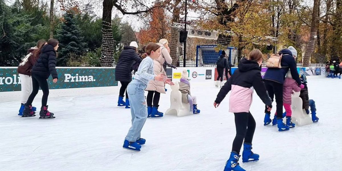 [VIDEO] Naučiti klizati nije nimalo lako, ali bjelovarski mališani trude se maksimalno!