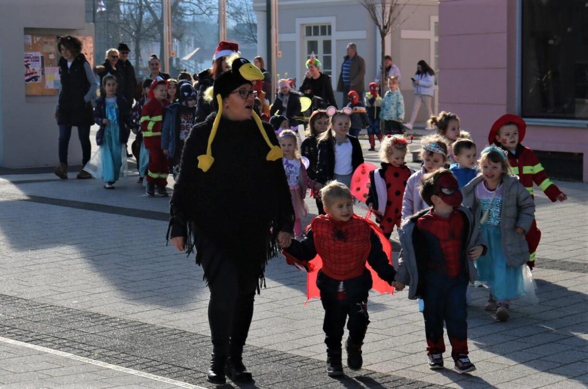 Idući tjedan Pakrac postaje grad šarenila, pjesme i plesa. Evo detalja