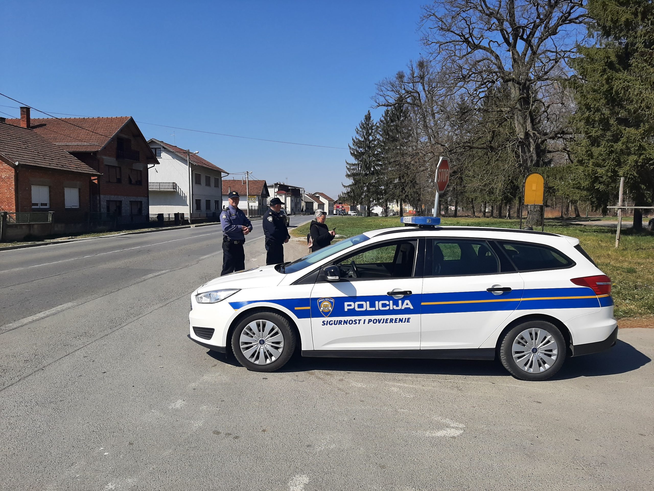 Policija vozaču oduzela osobni automobil. Evo što je sve učinio...