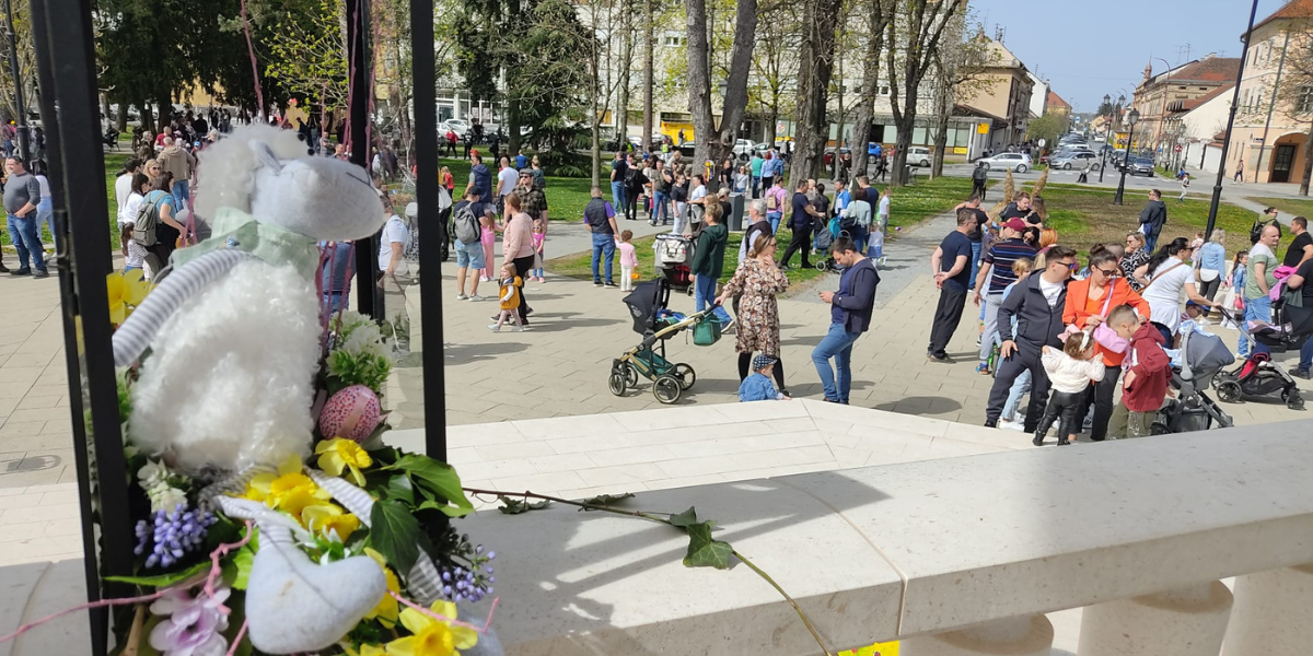 [FOTO/VIDEO] Bjelovarski park detaljno pretražen u potrazi za uskrsnim pisanicama