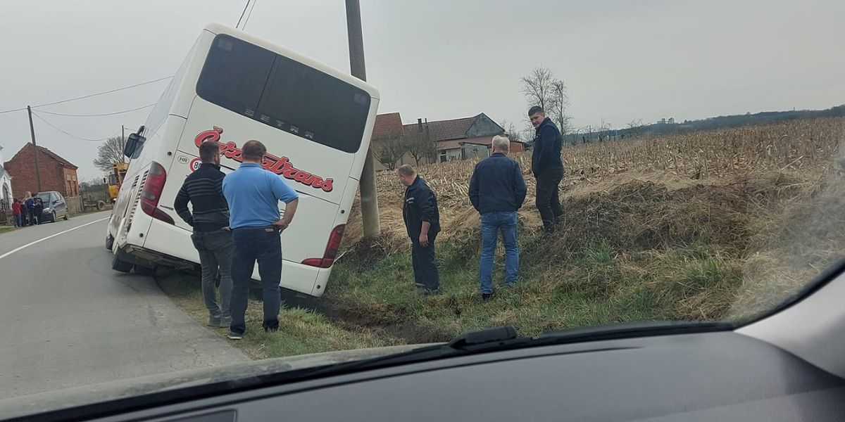 Policija se oglasila o slijetanju autobusa koji je prevozio djecu