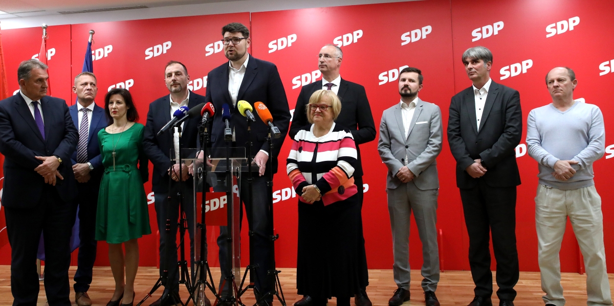 Što Hrvatima može ponuditi koalicija koja od HDZ-a krade čak i slogane?