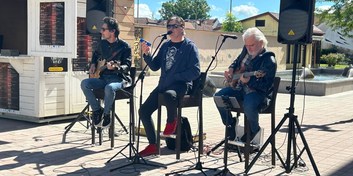 [FOTO I VIDEO] Mini koncertom na gradskom korzu najavljen večerašnji spektakl BOK Alfa Jukebox