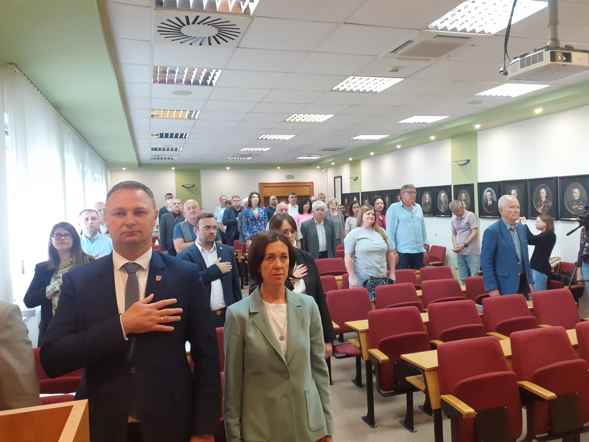 Brzi internet i proširenje doma za umirovljenike ključne teme Aktualnog sata
