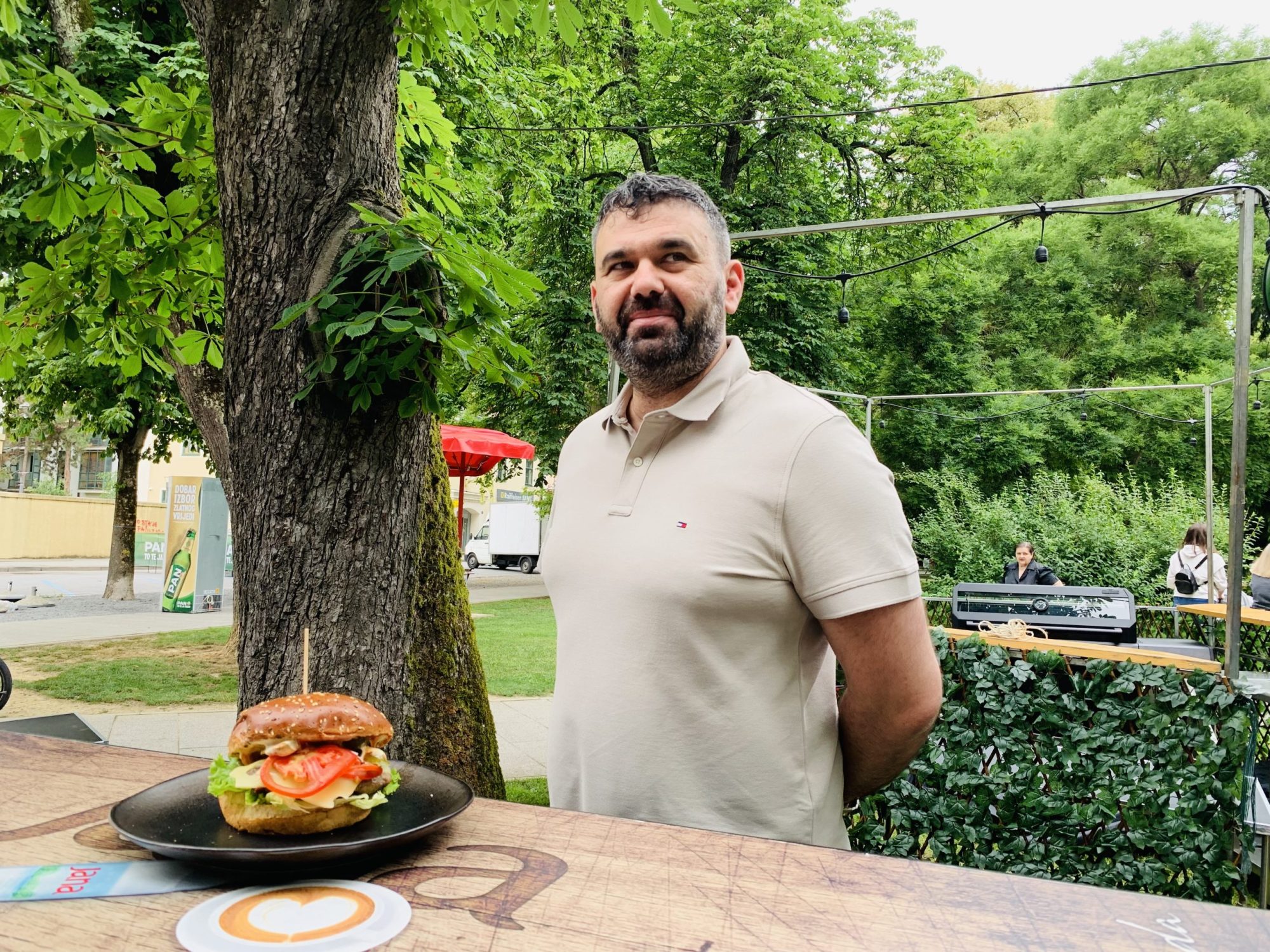 Fešta za gurmane: Na Terezijani u ponudi i legendarni Majburger!