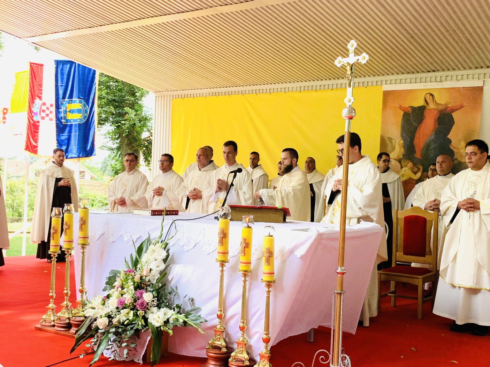 [FOTO] Svečana nedjelja u Novoj Rači, Juraj Marinković održao Mladu misu