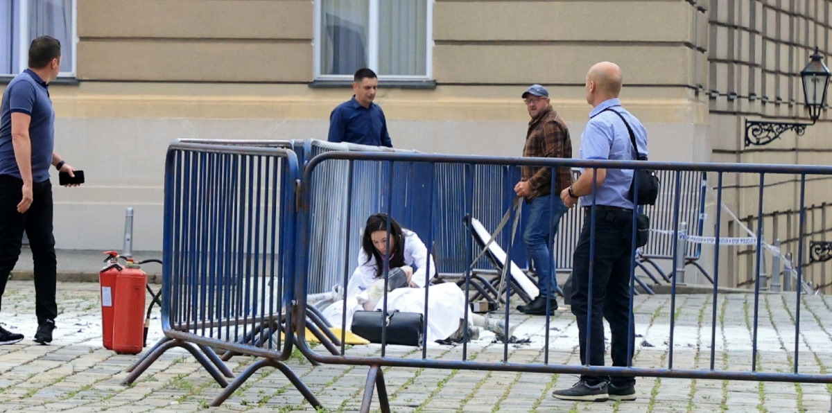 Muškarac se polio benzinom i zapalio ispred zgrade Vlade RH