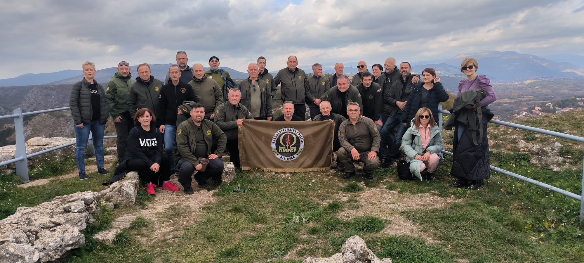 [FOTO] Članovi udruge Omega odali počast žrtvama Škabrnje