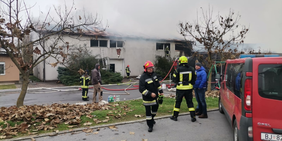 [FOTO] Jutro poslije: Katastrofalni požar preko noći je uništio sve što su poduzetna braća gradila godinama
