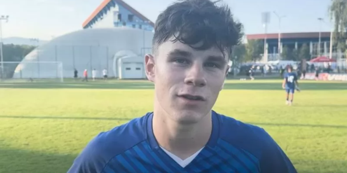 Potpisao ugovor na svoj 18. rođendan