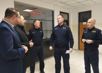 [FOTO] Vatreni doček: županijski policajci primili dojavu, a vatrogasci gasili dva požara