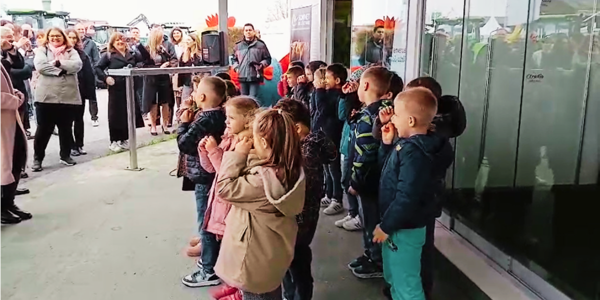 [VIDEO] Ovo je najslađi trenutak s današnjeg Sajma u Gudovcu, oduševljen je i francuski veleposlanik!
