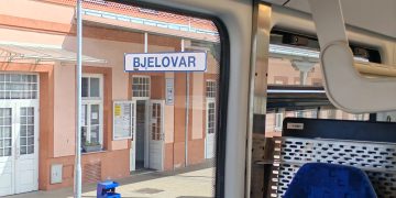 [FOTO] Prošetali smo modernim vlakom koji će ubrzo zamijeniti stare “plavce”